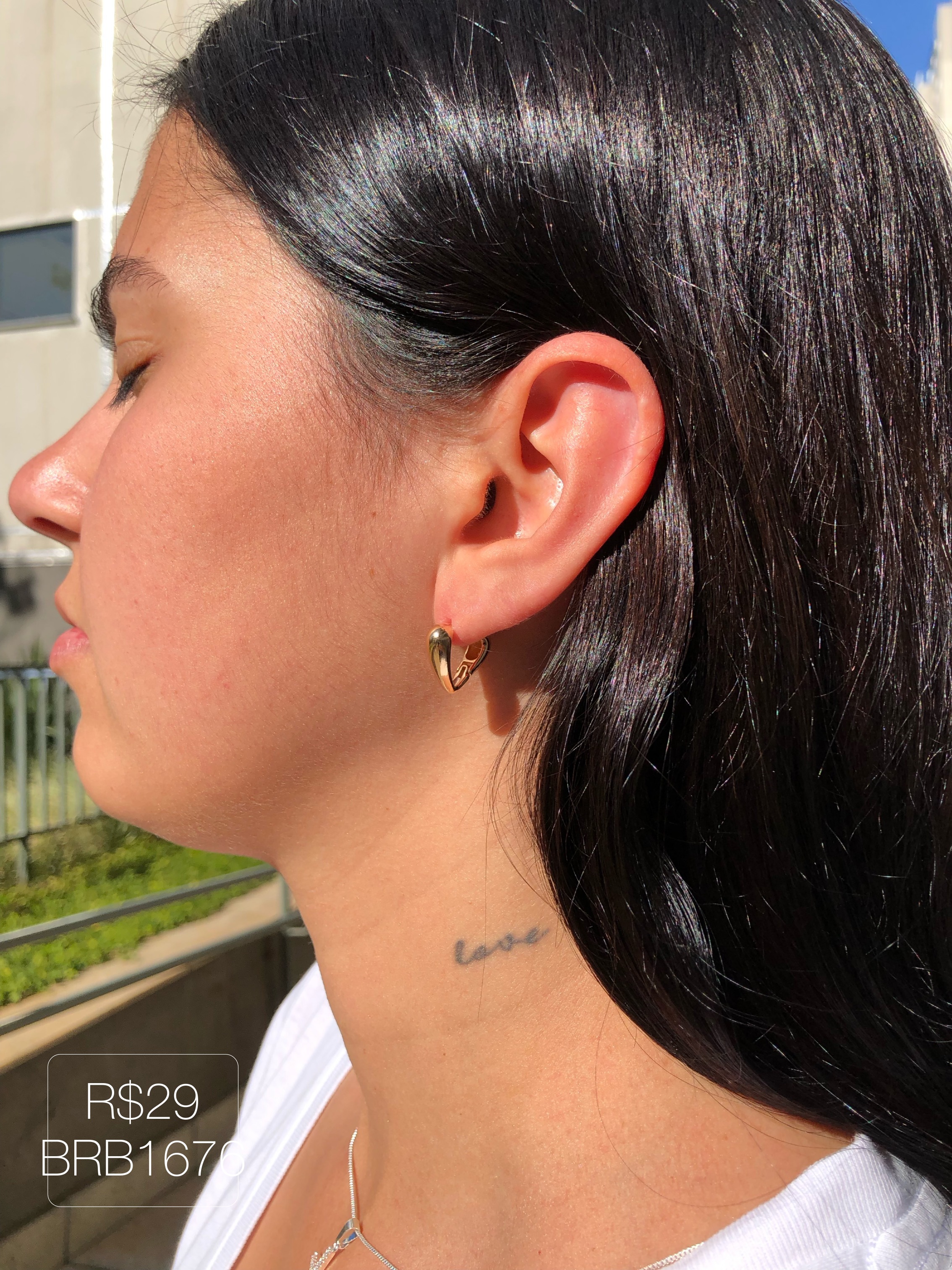 Argola Triangular Gordinha em Cima Lisa Dourada